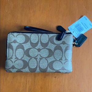New with tags coach wristlet